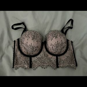 Victoria Secret bra, 32C
